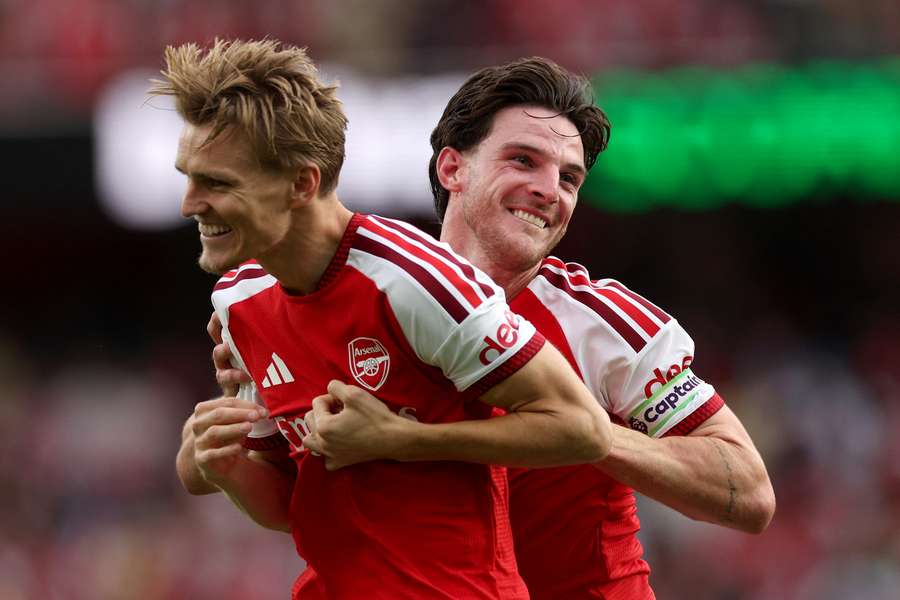 Arsenal chega de vitória em clássico londrino Arsenal chega de vitória em clássico londrino