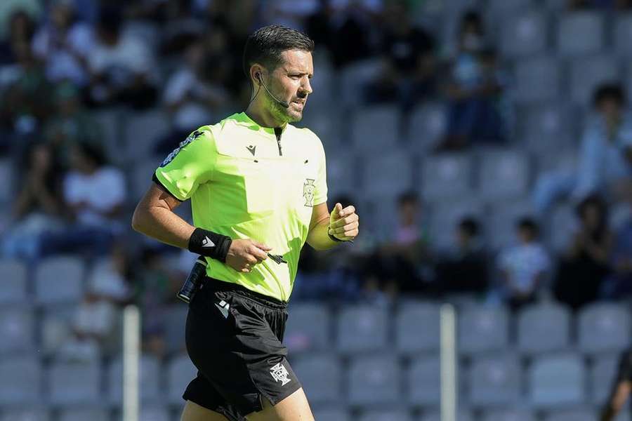 João Gonçalves, árbitro de 32 anos da AF Porto