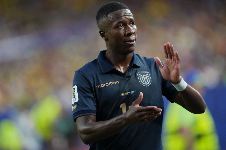 Equador tomou gol na reta final da estreia Equador tomou gol na reta final da estreia