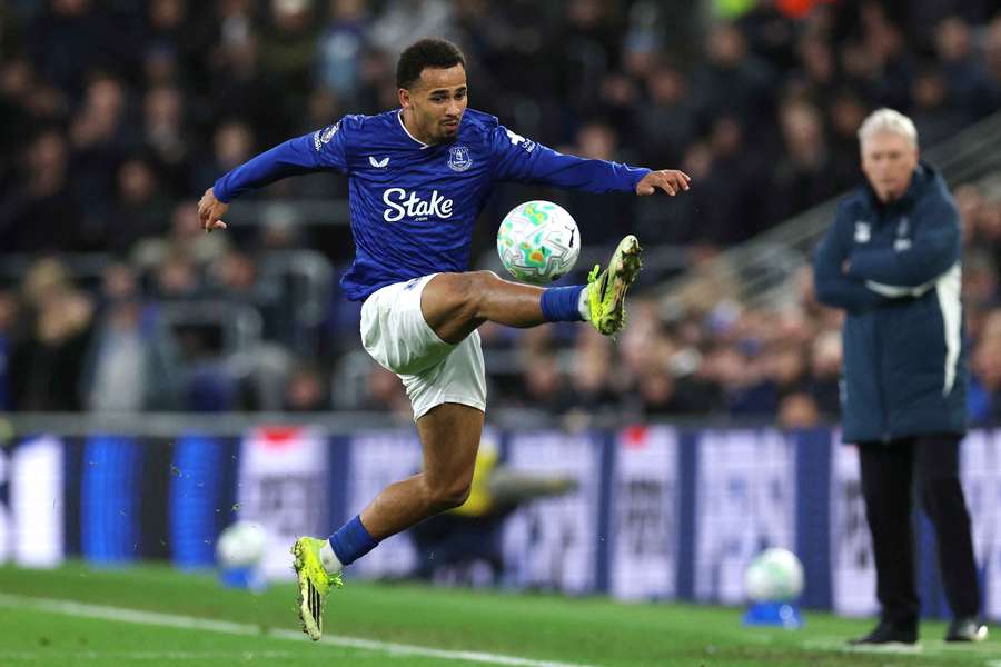 Iliman Ndiaye é um dos alvos identificados pelo Manchester United