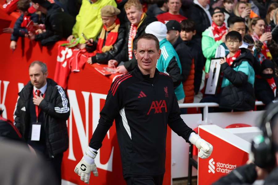 Chris Kirkland durante Liverpool FC Legends x Borussia Dortmund Legends em Anfield Chris Kirkland durante Liverpool FC Legends x Borussia Dortmund Legends em Anfield