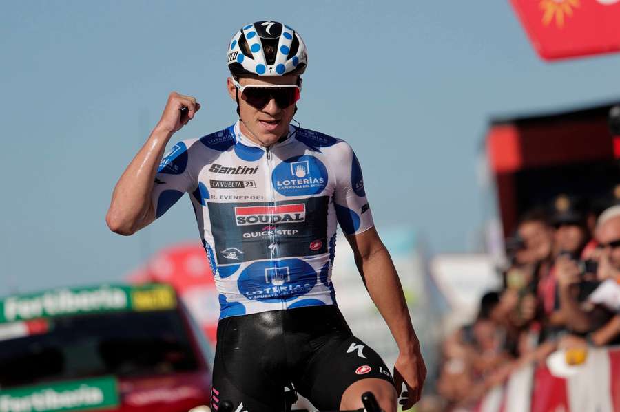 Vuelta a Espana - Evenepoel wygrał 18. etap, Kuss wciąż liderem