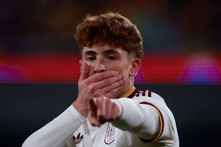 Víctor Muñoz estreou-se na seleção de Espanha com um golo