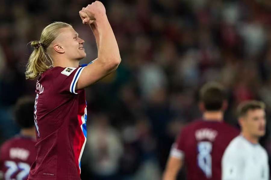 Haaland foi a grande figura da goleada da Noruega