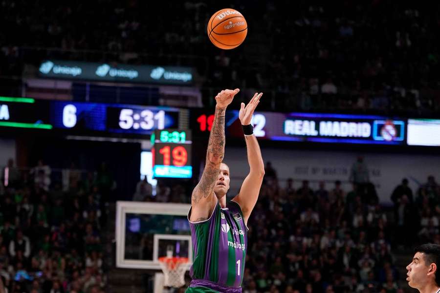 Osetkowski anotó seis de los 23 triples del Unicaja