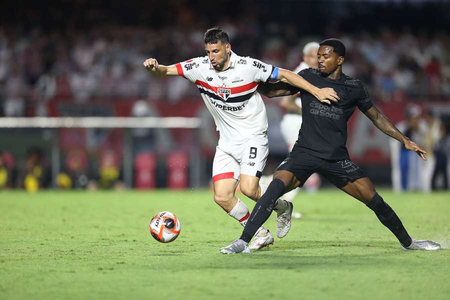 São Paulo e Corinthians fazem Majestoso no sábado (19) São Paulo e Corinthians fazem Majestoso no sábado (19)