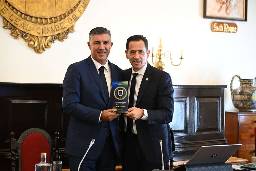 Pedro Proença, presidente da FPF, com Rui Coelho, presidente da AF Madeira Pedro Proença, presidente da FPF, com Rui Coelho, presidente da AF Madeira