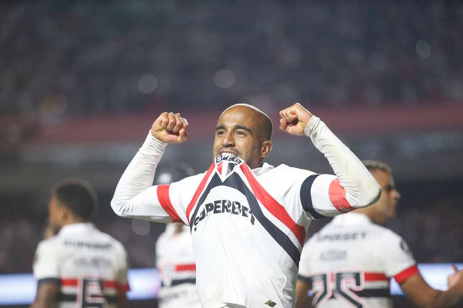 Lucas Moura marcou seu primeiro gol em Libertadores na carreira