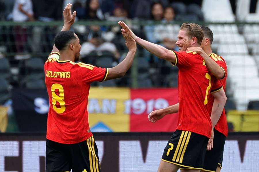 De Bruyne (dir.) marcou em Bélgica 5x0 Tunísia De Bruyne (dir.) marcou em Bélgica 5x0 Tunísia