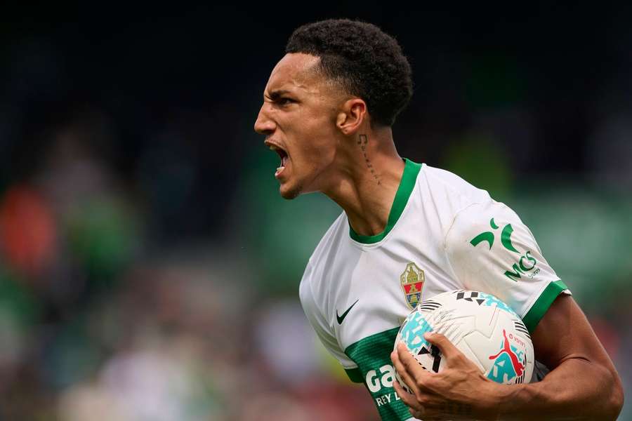 Alvaro Rodriguez in action for Elche Alvaro Rodriguez in action for Elche