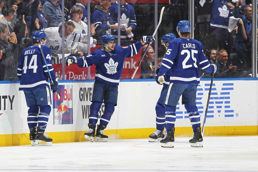 Maple Leafs otwierają zwycięstwem serię z Panthers, dwie bramki Nylandera