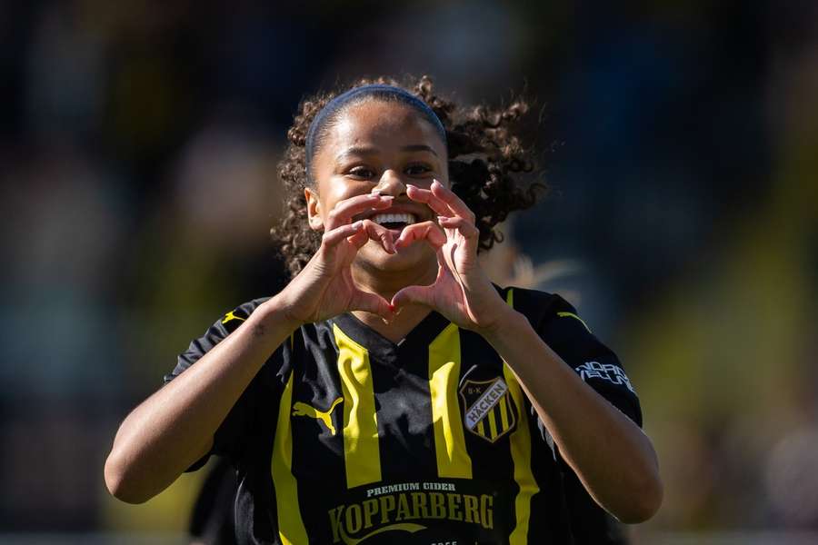 Un triplé de Schröder offre à Häcken la toute première Europa Cup de l'histoire