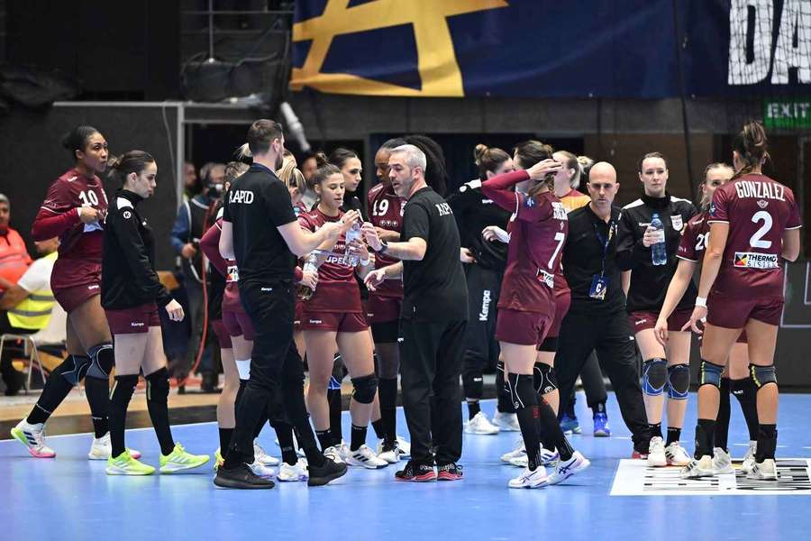 Deși ocupă ultimul loc în Grupa B din Liga Campionilor, Rapid ar putea profita de retragerea Vipers și poate ajunge în play-off