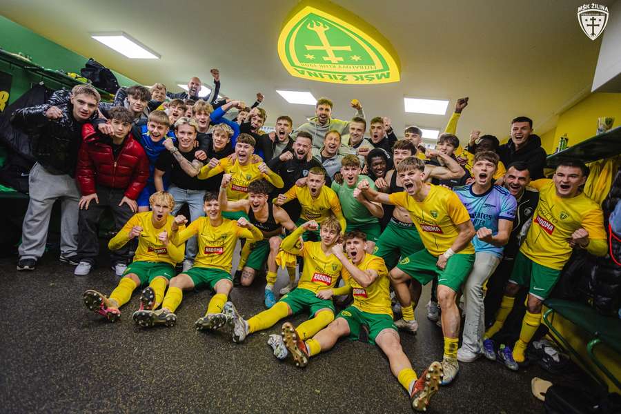 Šošoni sa tešia na súpera zvučného mena. Šošoni sa tešia na súpera zvučného mena.