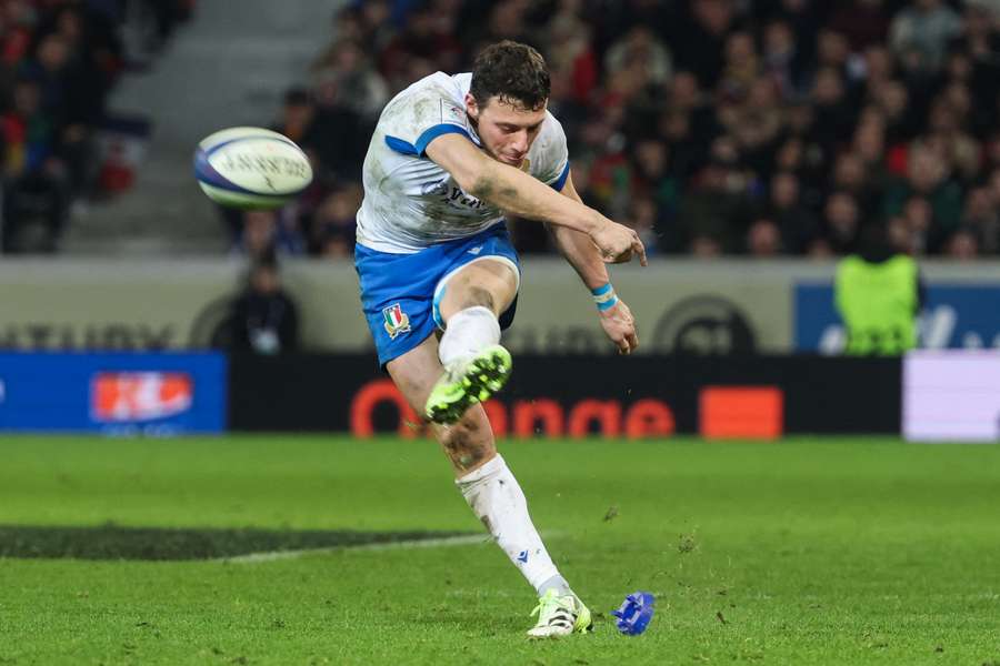 Italy's fly-half Paolo Garbisi misses a conversion during the Six Nations rugby union international match between France and Italy 