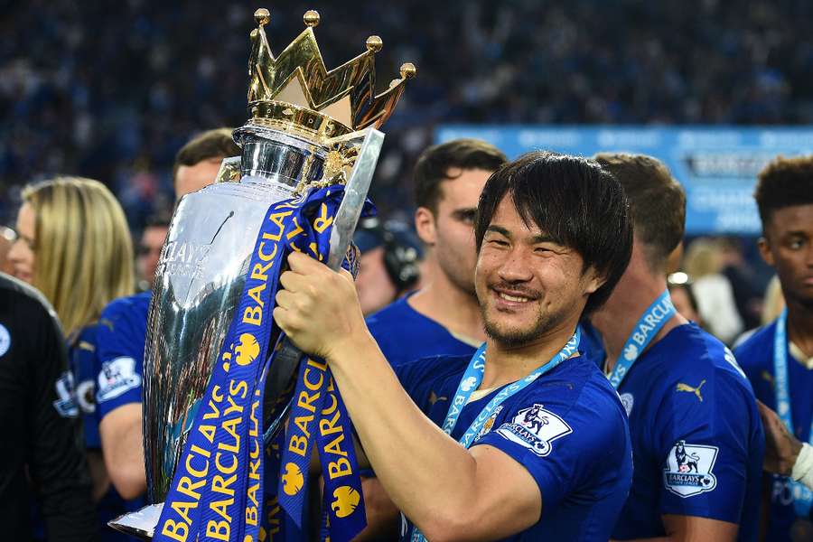 O avançado japonês Shinji Okazaki venceu a Premier League com o Leicester City em 2016