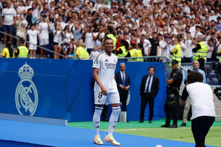 Mbappe prezentat pe Bernabeu