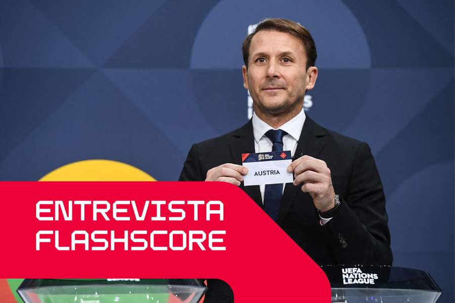 Gaizka Mendieta elogia Espanha de De la Fuente
Gaizka Mendieta elogia Espanha de De la Fuente
