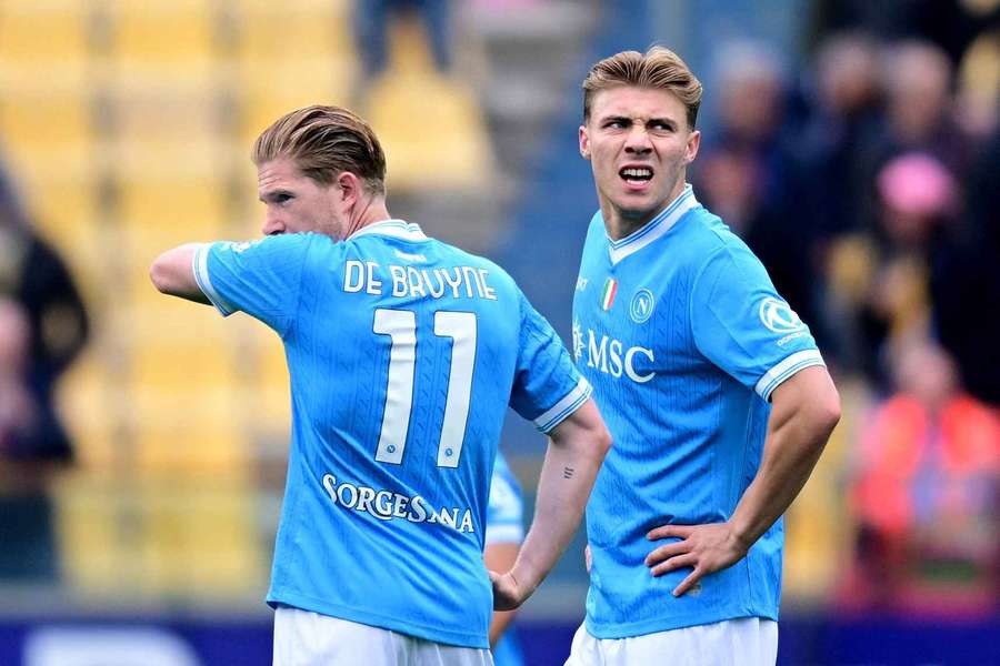 Hojlund ao serviço do Nápoles