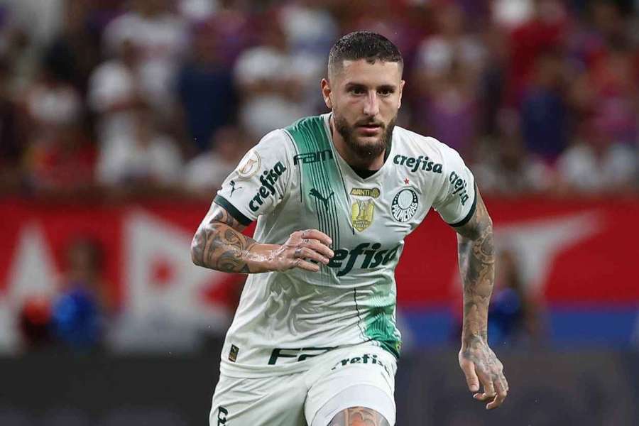 Zé Rafael está perto de trocar o Santos pelo Palmeiras