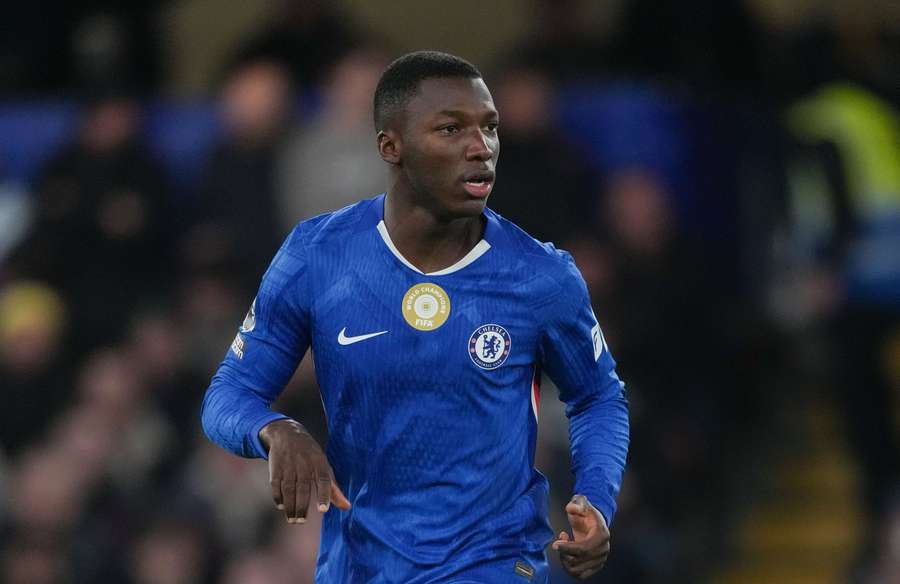 Moises Caicedo tem sido, provavelmente, o melhor número seis do mundo Moises Caicedo tem sido, provavelmente, o melhor número seis do mundo