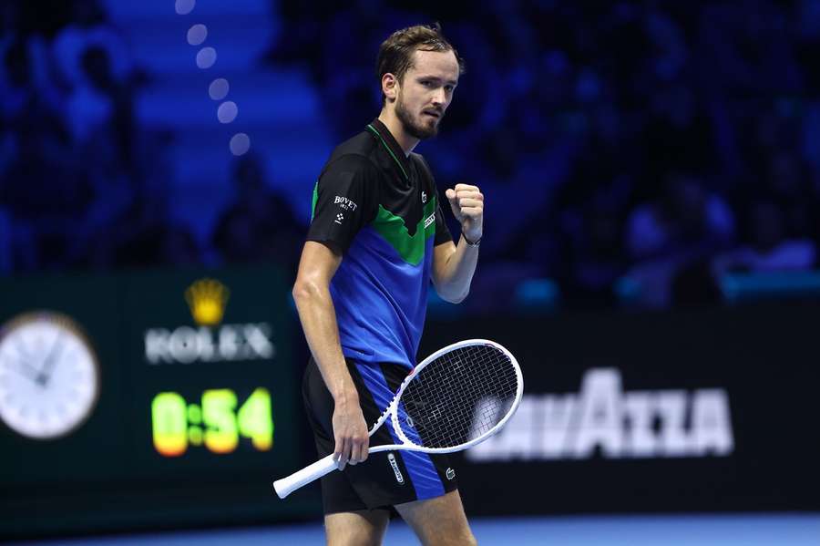 Daniil Medvedev versloeg Andrey Rublev in twee sets