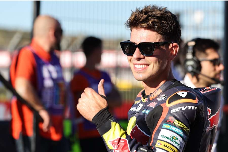 Augusto Fernández se proclama en Valencia campeón del mundo de Moto2