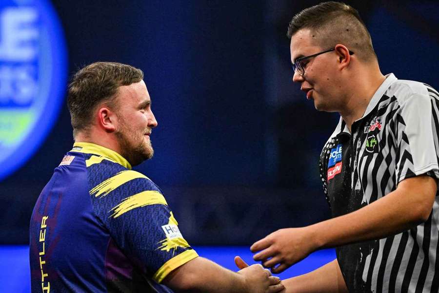Luke Littler venceu Gian van Veen na final no Alexandra Palace