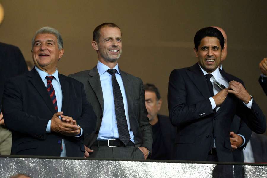 Joan Laporta (Barcelona), Aleksander Ceferin (UEFA) și Nasser Al-Khelaifi (PSG) Joan Laporta (Barcelona), Aleksander Ceferin (UEFA) și Nasser Al-Khelaifi (PSG)