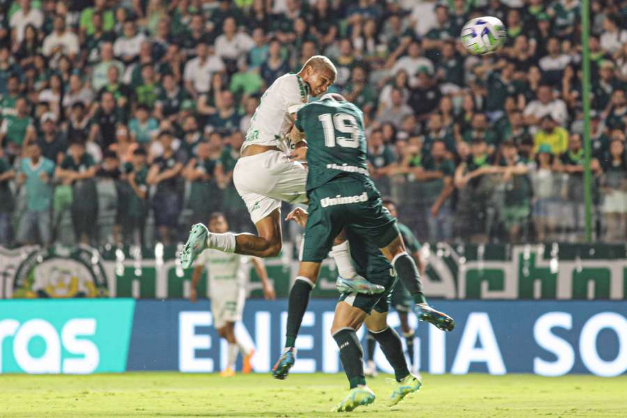 Deyverson marcou o gol da vitória cuiabana no 1º turno