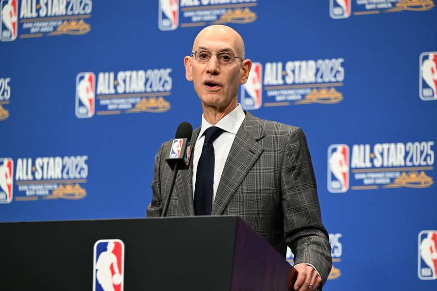 Komisarz NBA Adam Silver
