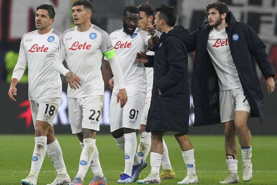 O Napoli tem uma confortável vantagem de 15 pontos na liderança