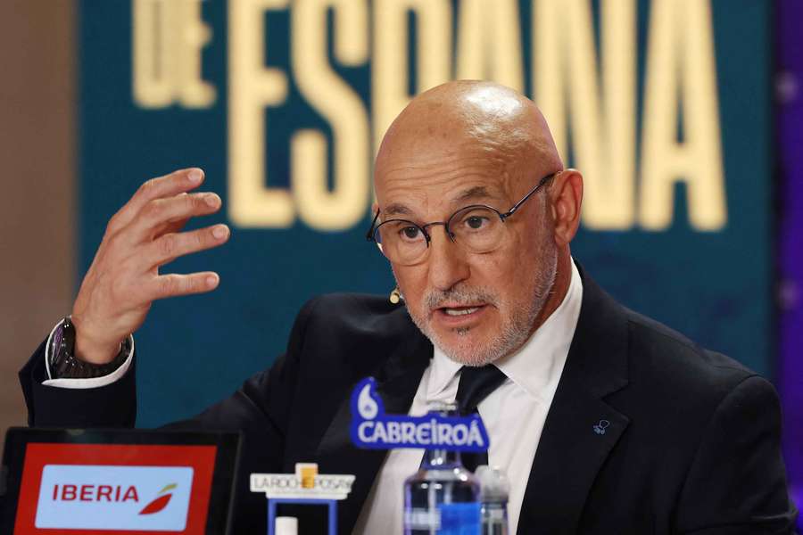 De la Fuente habla en rueda de prensa