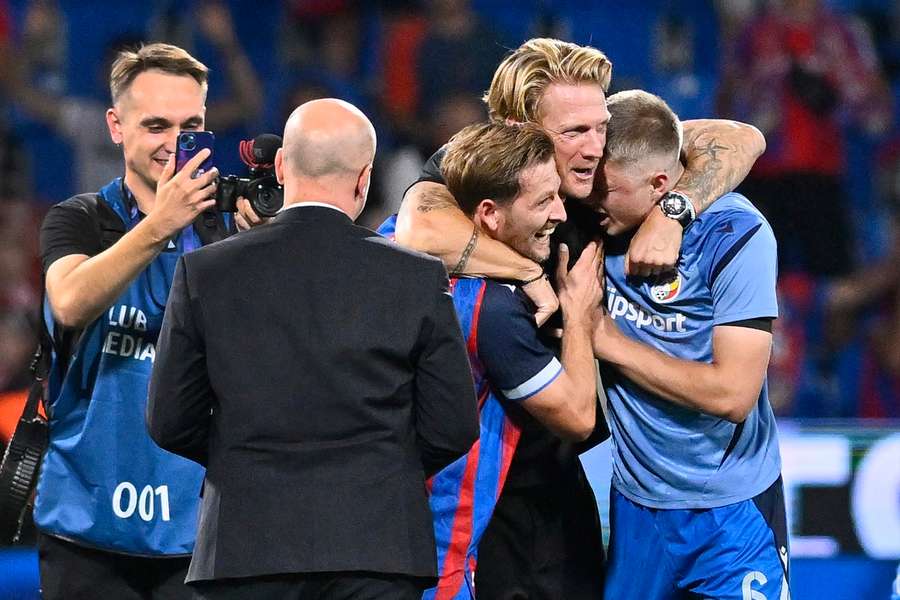 Viktoria Plzeň zvládla postoupit do Evropské ligy Viktoria Plzeň zvládla postoupit do Evropské ligy