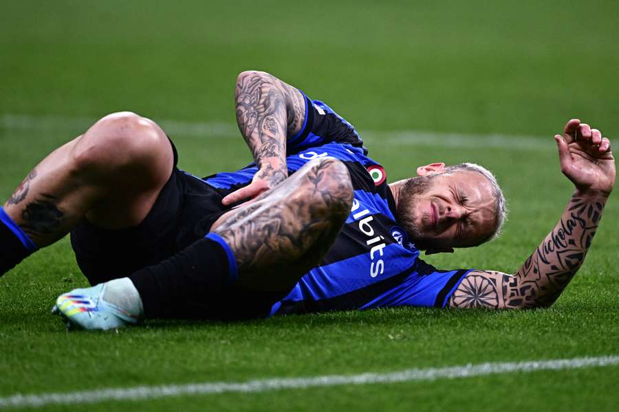 Os dois jogadores saíram lesionados do Inter-Juventus