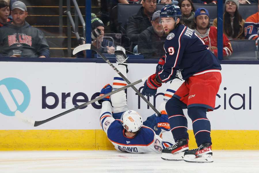 McDavid bude kvůli poraněnému kotníku několik týdnů mimo hru.