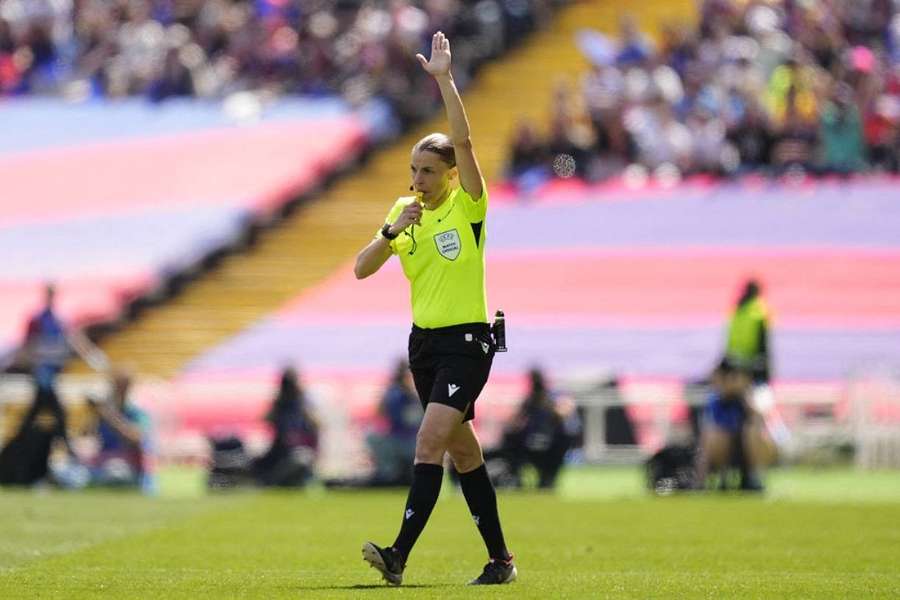 Stéphanie Frappart en Ligue des champions féminine le mois dernier.