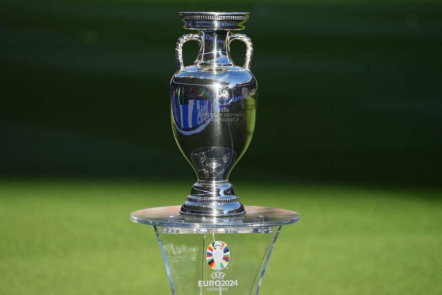 Trofej pre víťaza majstrovstiev Európy.