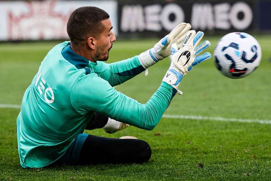 Ricardo Velho foi chamado por Roberto Martínez e já treinou esta segunda-feira