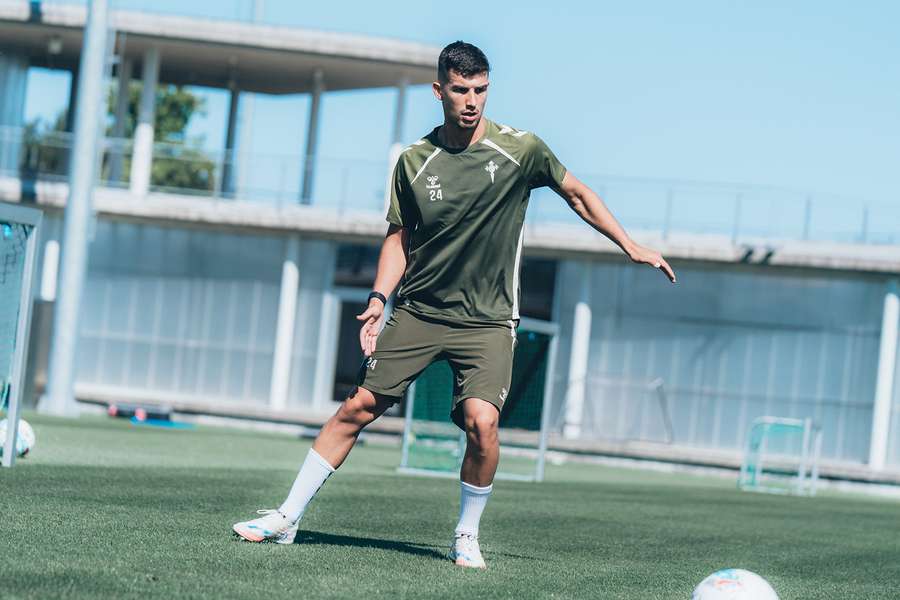Carlos Domínguez, durante un entrenamiento con el Celta Carlos Domínguez, durante un entrenamiento con el Celta