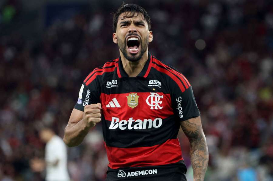 Flamengo venceu o Corinthians e retomou a liderança do Brasileirão Flamengo venceu o Corinthians e retomou a liderança do Brasileirão