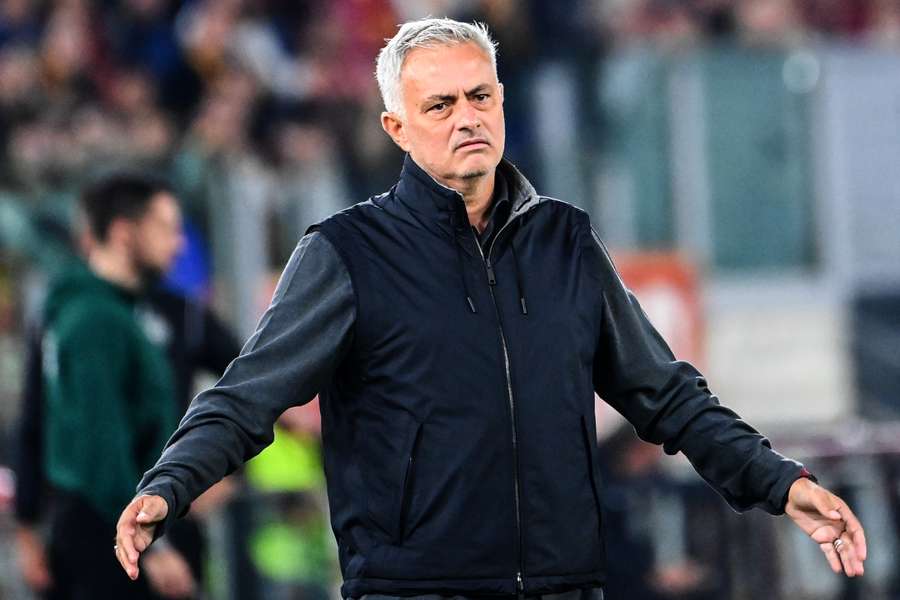 Europa League, Mourinho: "Era importante vincere, ma ora arrivano gli squali" Europa League, Mourinho: "Era importante vincere, ma ora arrivano gli squali"