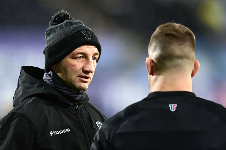 Borthwick 43, is the clear favourite to succeed the veteran Australian coach Eddie Jones