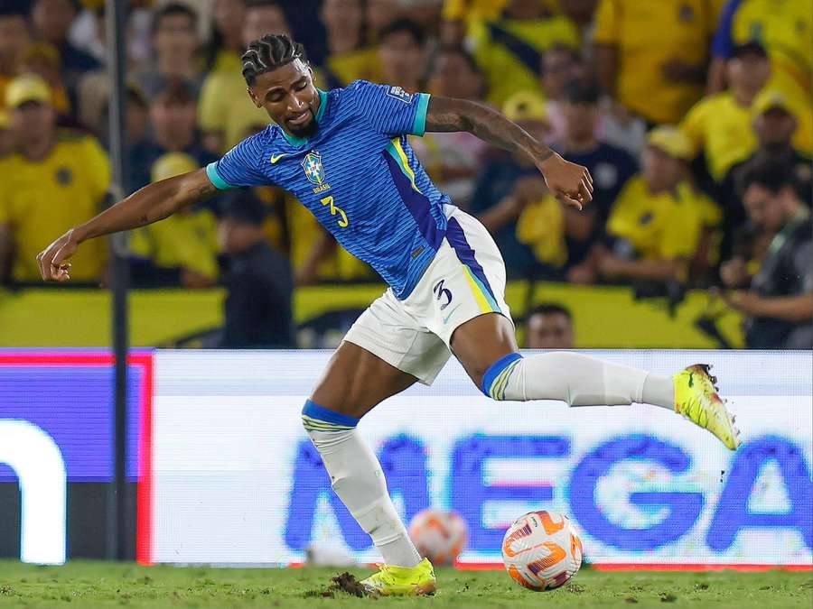 Alexsandro teve ótima estreia pela Seleção Alexsandro teve ótima estreia pela Seleção