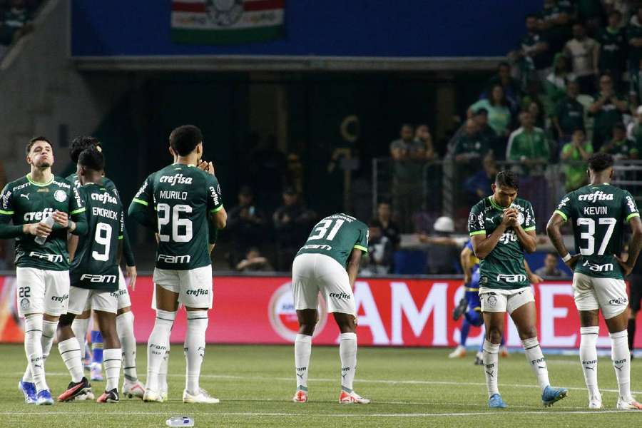 Jogadores do Palmeiras lamentam eliminação na semifinal da Libertadores