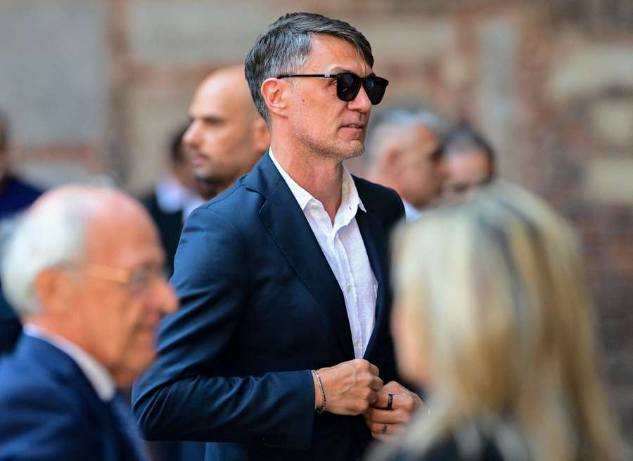 Maldini zastával nový post iba pár dní. Maldini zastával nový post iba pár dní.