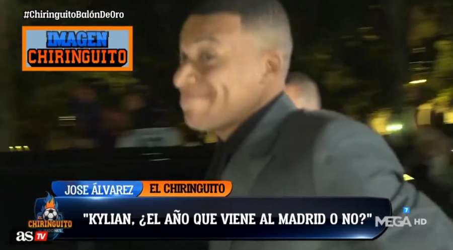 A cara de Mbappé quando lhe perguntam se vai para o Real Madrid em 2024