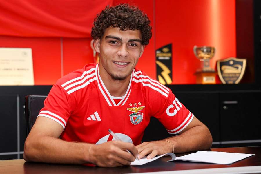 Guilherme Peixoto assina novo contrato com o Benfica