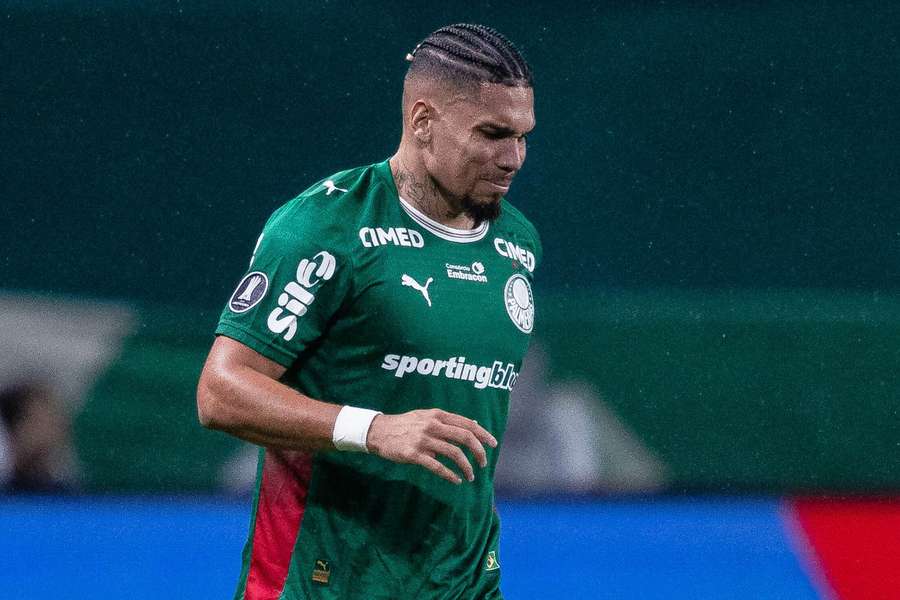 Paulinho será reavaliado pelo departamento médico do Palmeiras