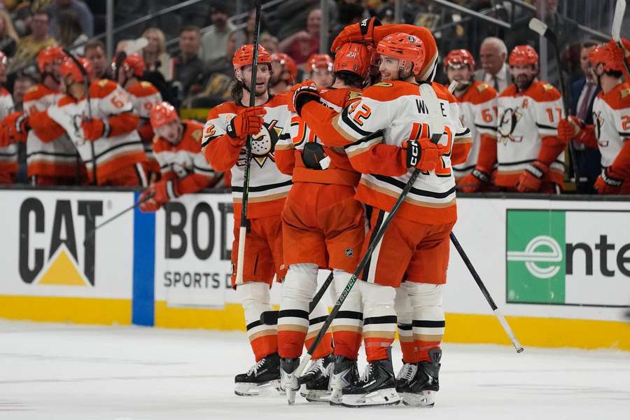 Ducks wyrównali stan rywalizacji z Golden Knights w lidze NHL